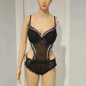Intimwear   